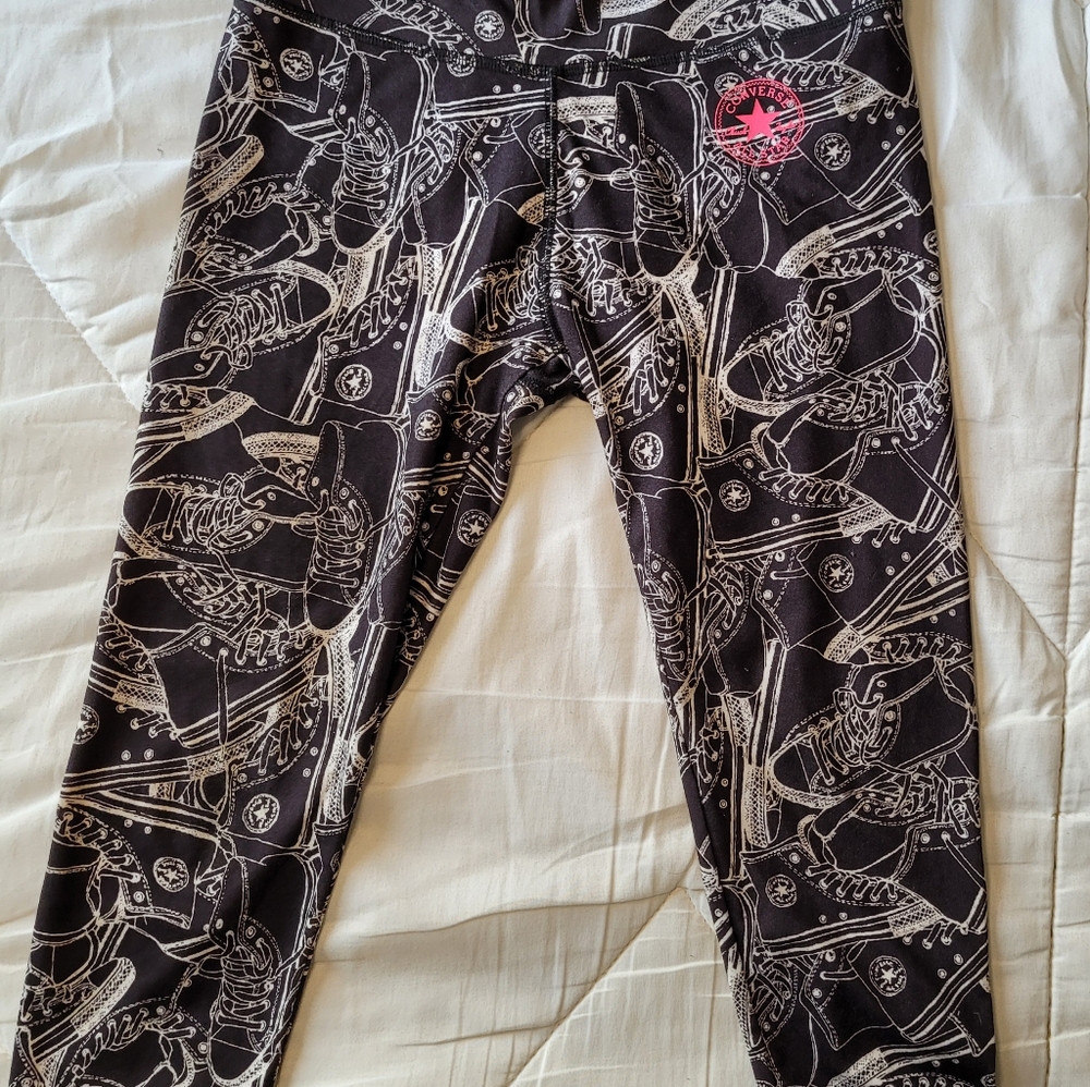🖤Converse Capri Leggings- Blk/Wht Chuck Taylor pattern, Hot pink Logo💗 *Large* - Picture 13 of 15